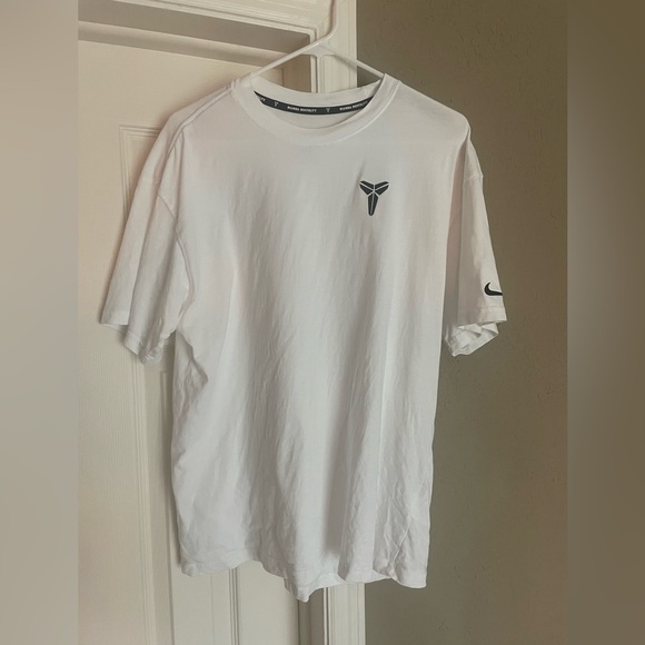 Nike Kobe Mamba Men's T-Shirt - Picture 1 of 5